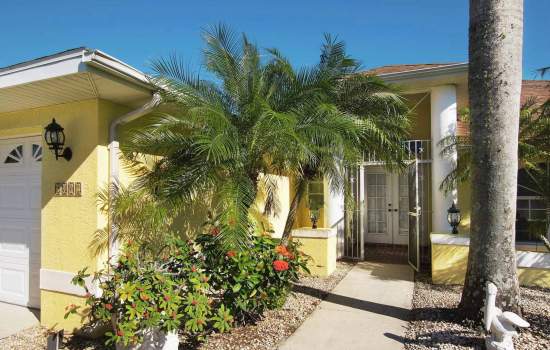 Villa Manatee Front entrance